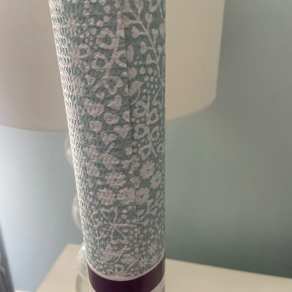 Magic Cover Vinyl Shelf Liner (18 Inches X 5 Ft) (Petite Garland Powder Blue)